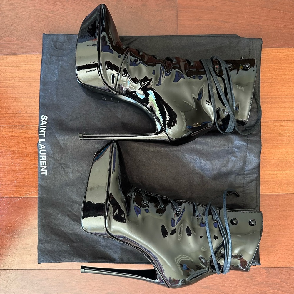 Black patent leather Saint Laurent boots - Picture 3 of 6